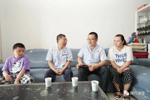 暖心！公司领导慰问困难党员及员工家属