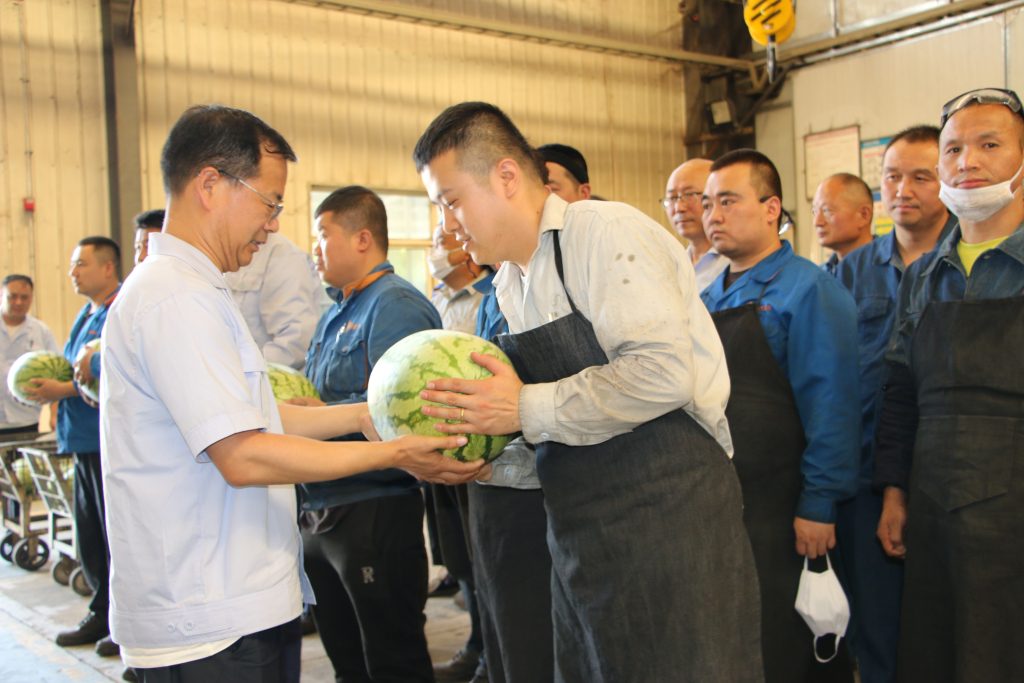 夏日送清凉 关怀沁人心——陕西通力开展夏季送清凉慰问活动（images 2）
