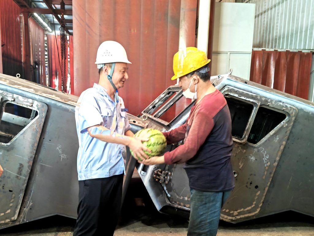 夏日送清凉 关怀沁人心——陕西通力开展夏季送清凉慰问活动（images 4）